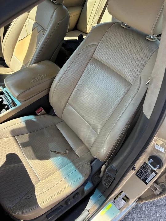 2012 Hyundai Genesis - Image 5 of 8