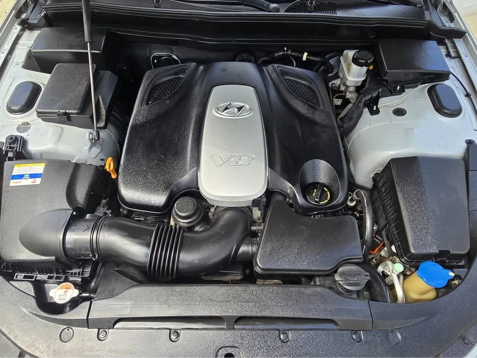 2012 Hyundai Genesis - Image 18 of 18