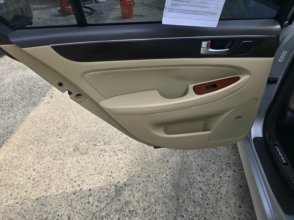 2012 Hyundai Genesis - Image 11 of 20