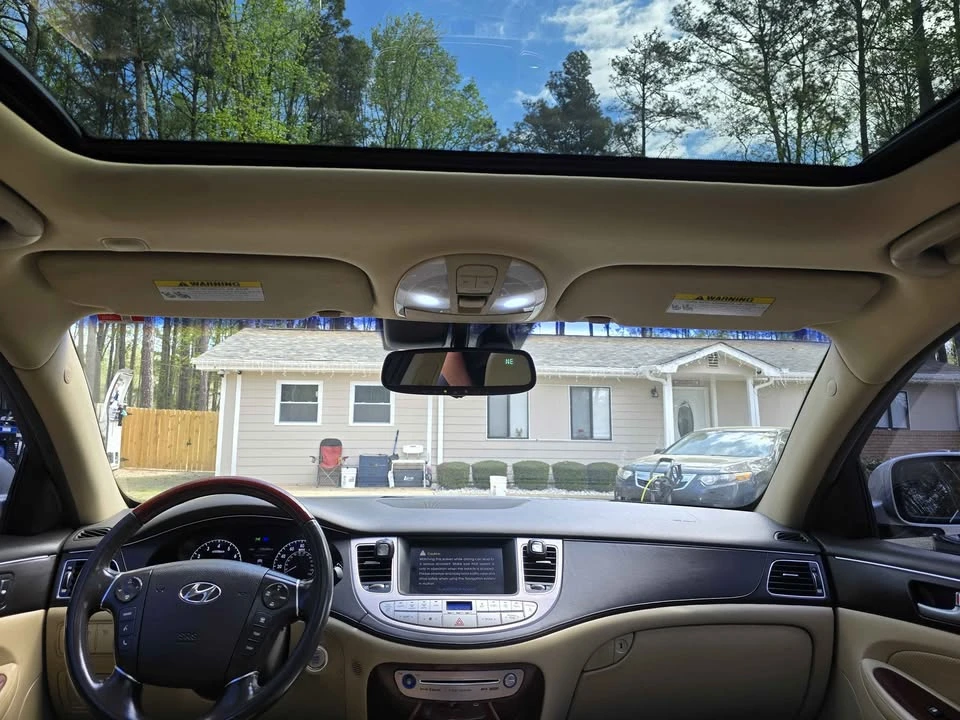 2012 Hyundai Genesis - Image 13 of 20