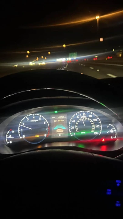 2012 Hyundai Genesis - Image 5 of 7