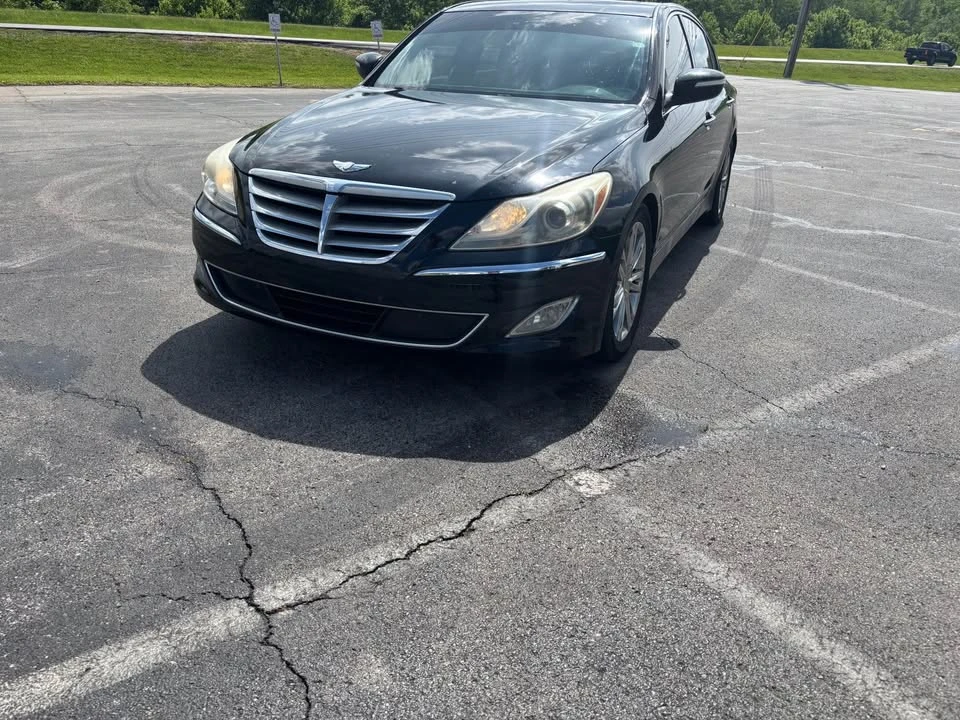 2012 Hyundai Genesis - Image 2 of 6