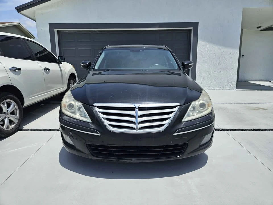 2012 Hyundai Genesis - Image 2 of 9