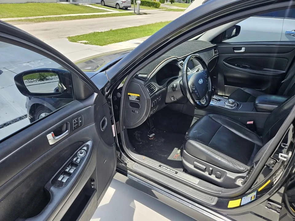 2012 Hyundai Genesis - Image 7 of 9
