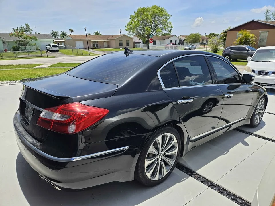 2012 Hyundai Genesis - Image 5 of 9
