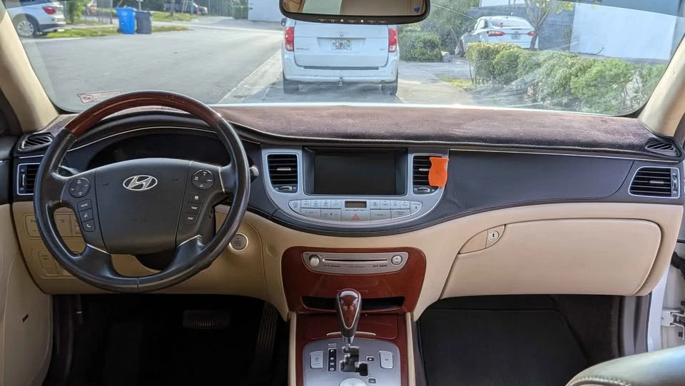 2012 Hyundai Genesis - Image 5 of 9
