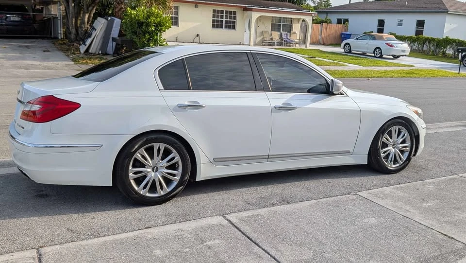 2012 Hyundai Genesis - Image 3 of 9