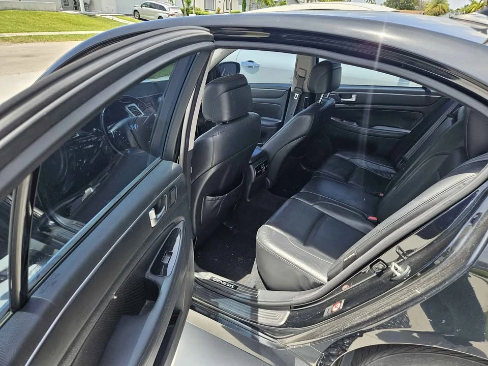 2012 Hyundai Genesis - Image 6 of 9