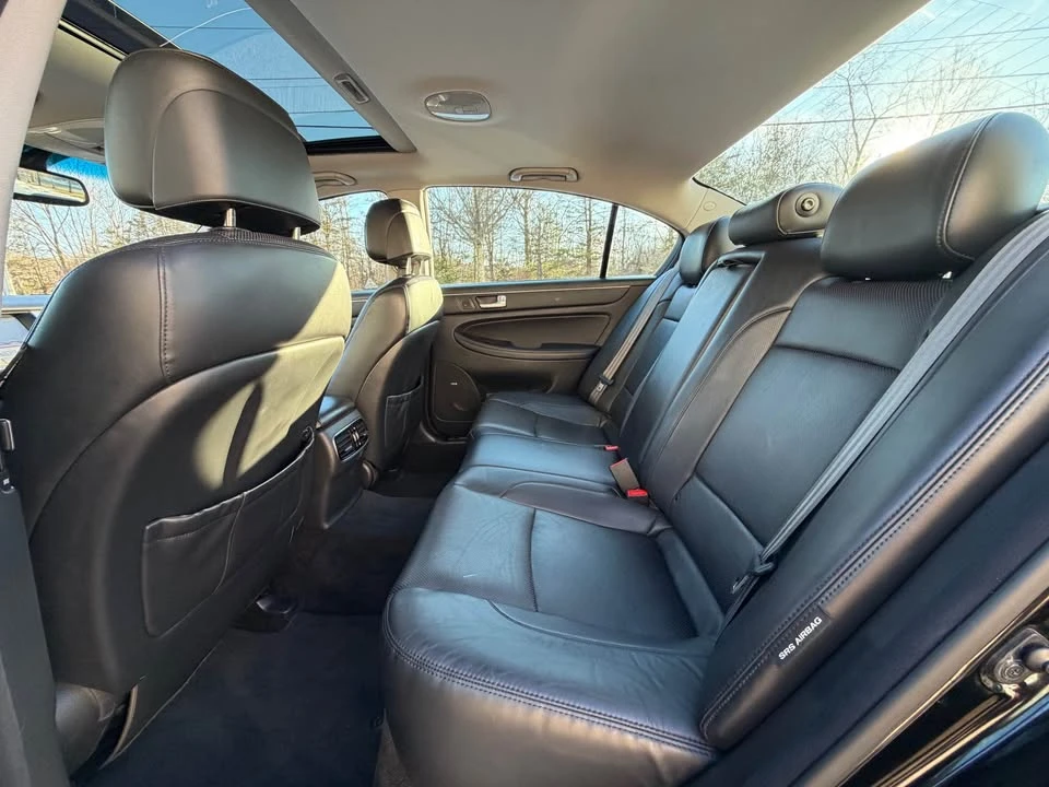 2012 Hyundai Genesis - Image 14 of 18