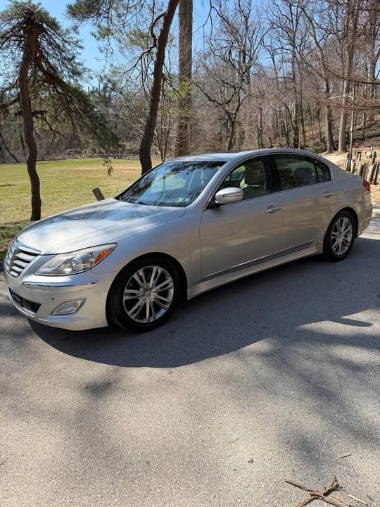 2012 Hyundai Genesis - Image 2 of 17