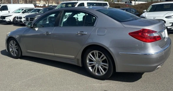 2012 Hyundai Genesis - Image 4 of 4