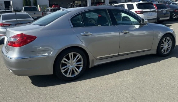 2012 Hyundai Genesis - Image 3 of 4