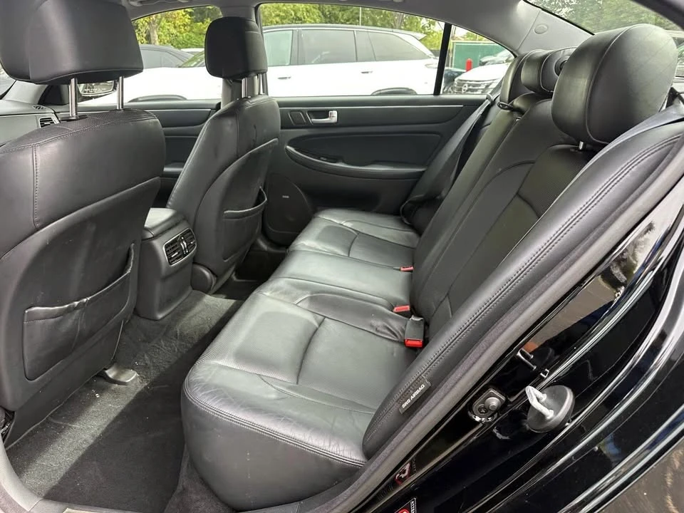 2012 Hyundai Genesis - Image 10 of 19