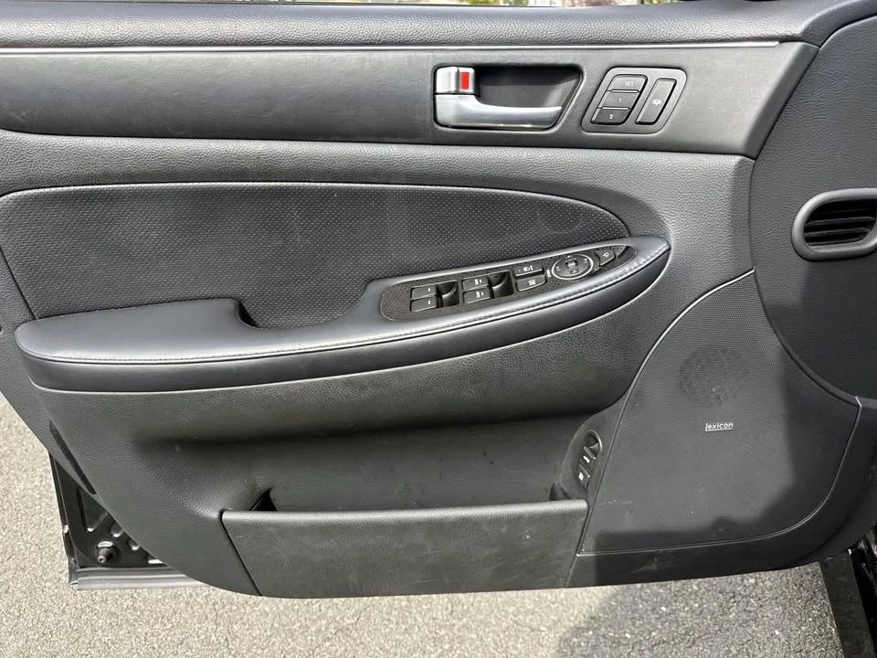 2012 Hyundai Genesis - Image 14 of 19