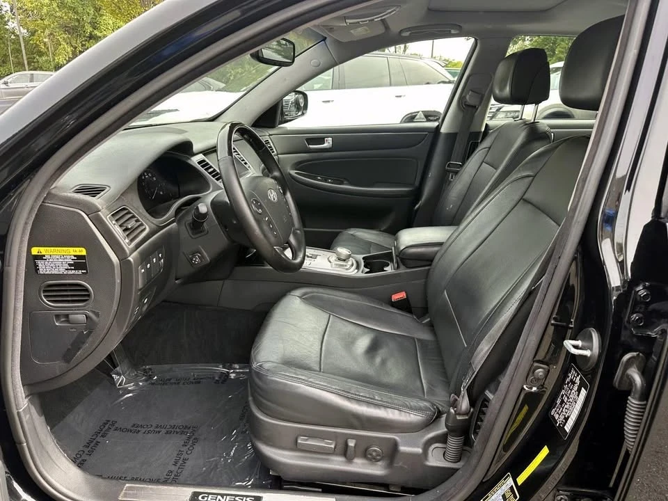 2012 Hyundai Genesis - Image 9 of 19