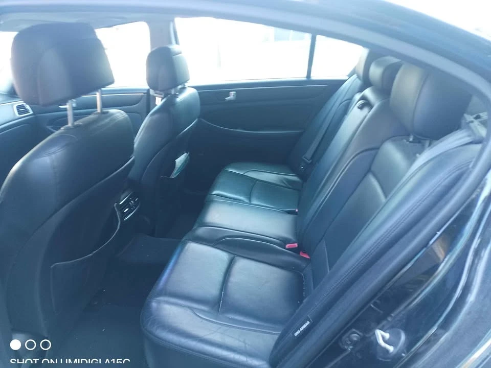 2012 Hyundai Genesis - Image 6 of 7