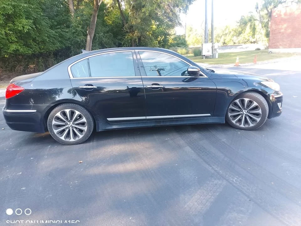 2012 Hyundai Genesis - Image 3 of 7