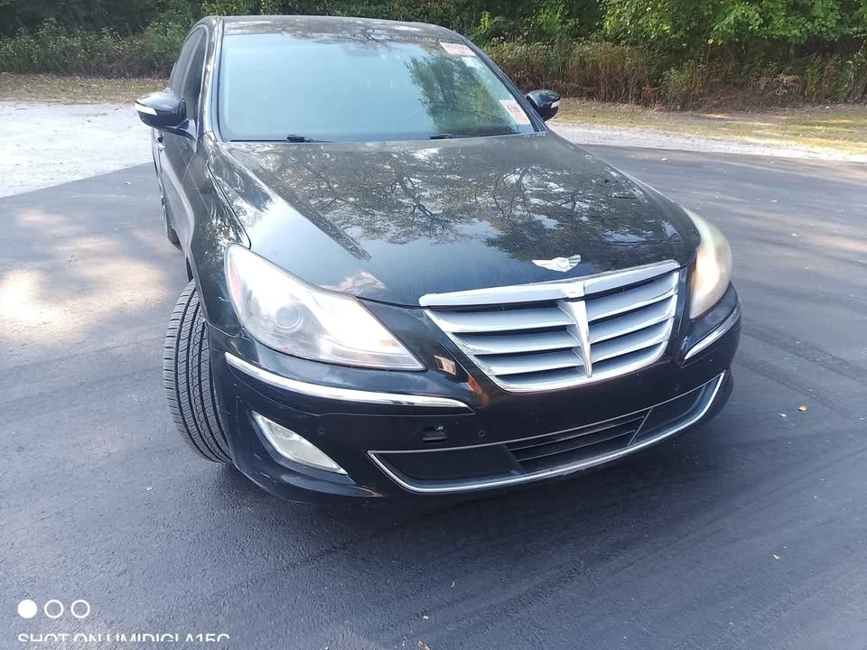 2012 Hyundai Genesis - Image 2 of 7