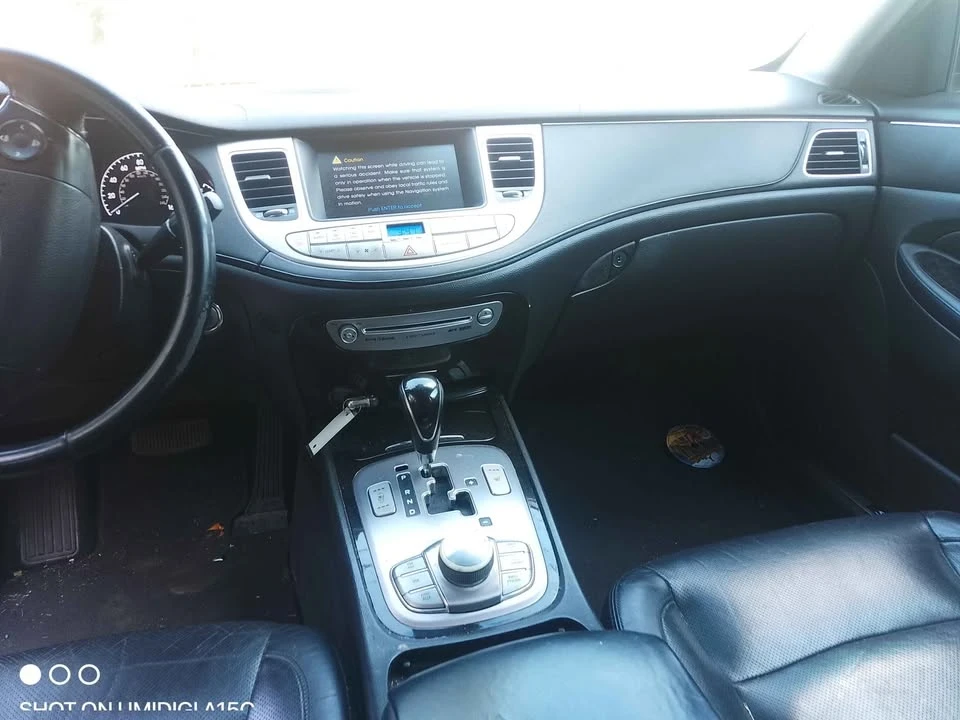 2012 Hyundai Genesis - Image 7 of 7