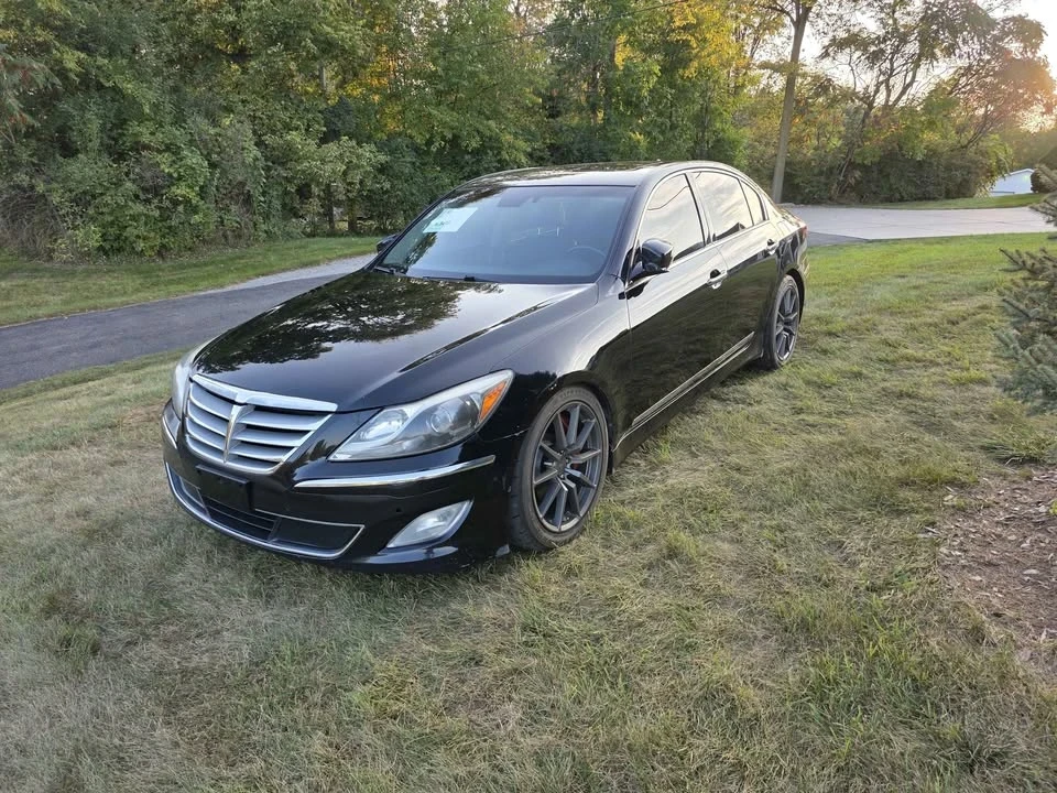 2012 Hyundai Genesis - Image 2 of 7