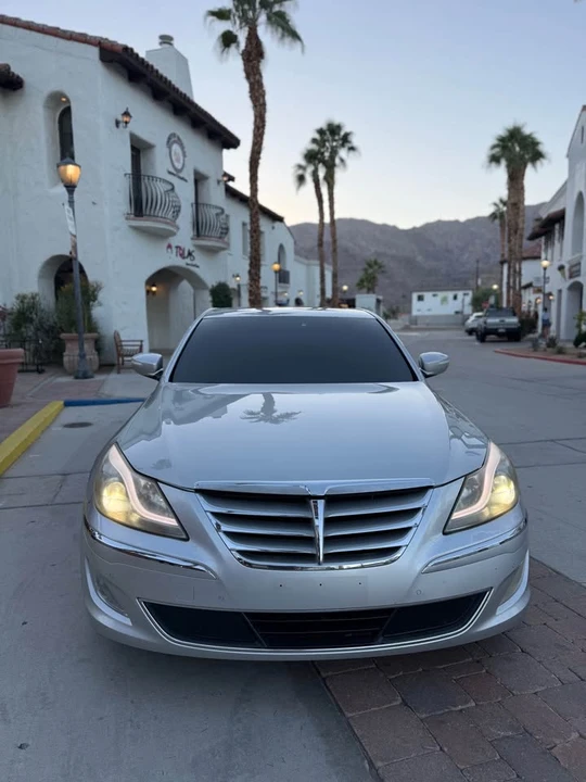 2012 Hyundai Genesis - Image 2 of 15