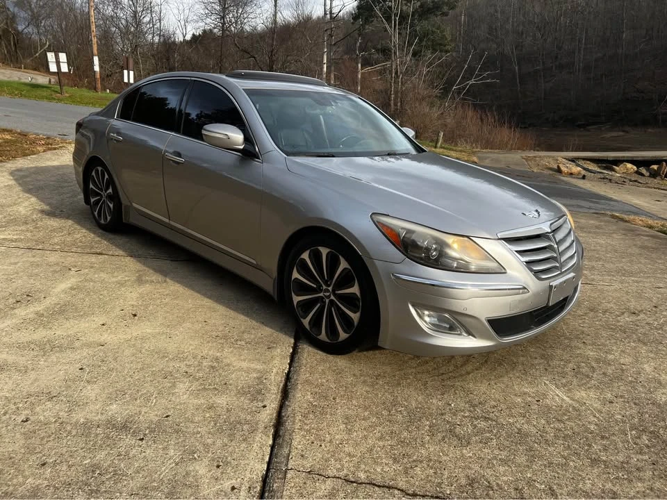 2012 Hyundai Genesis - Image 8 of 8