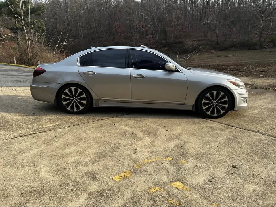 2012 Hyundai Genesis - Image 2 of 8