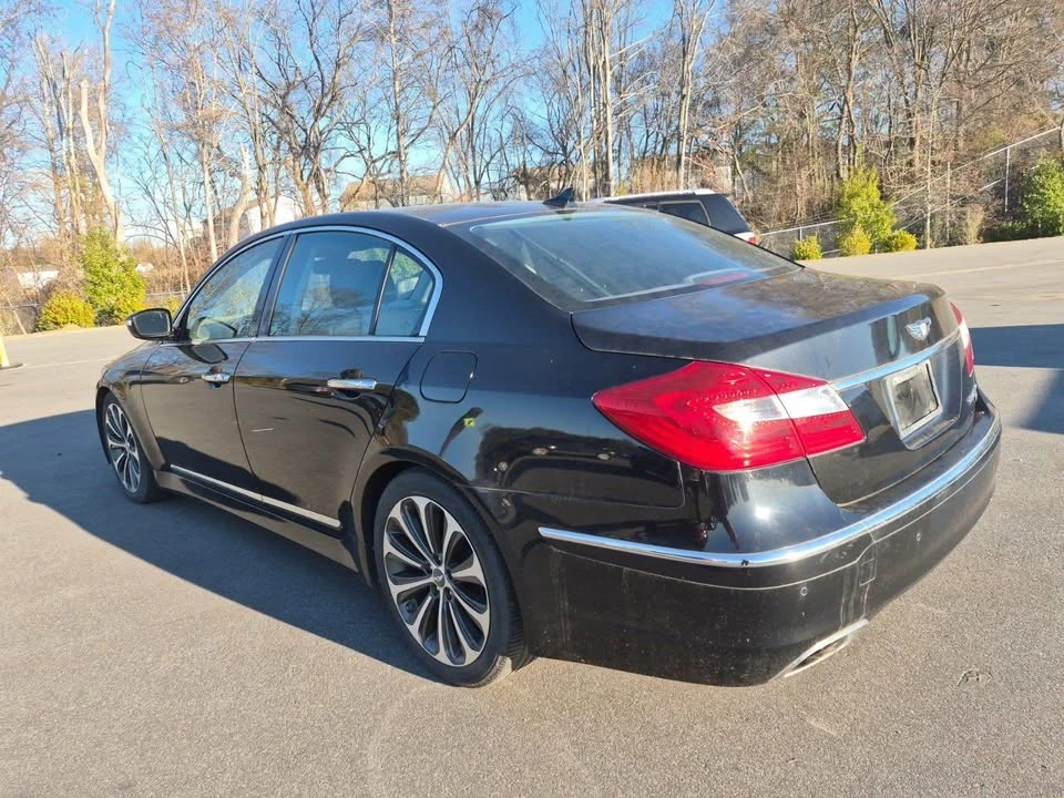2012 Hyundai Genesis - Image 4 of 13