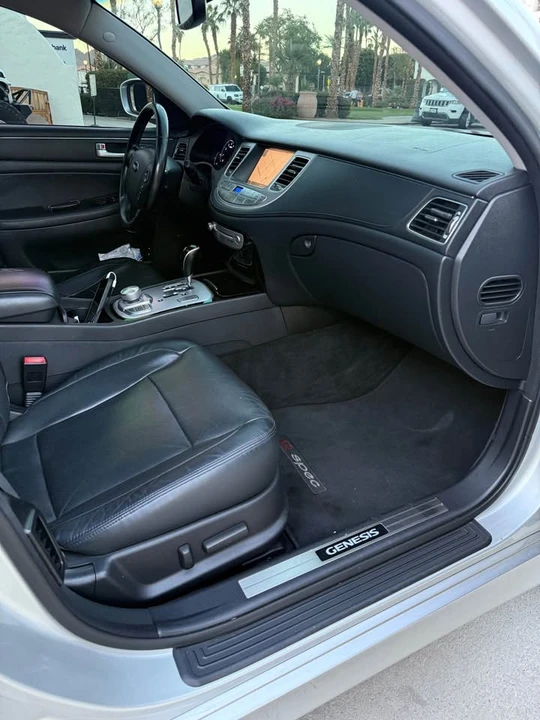 2012 Hyundai Genesis - Image 15 of 16