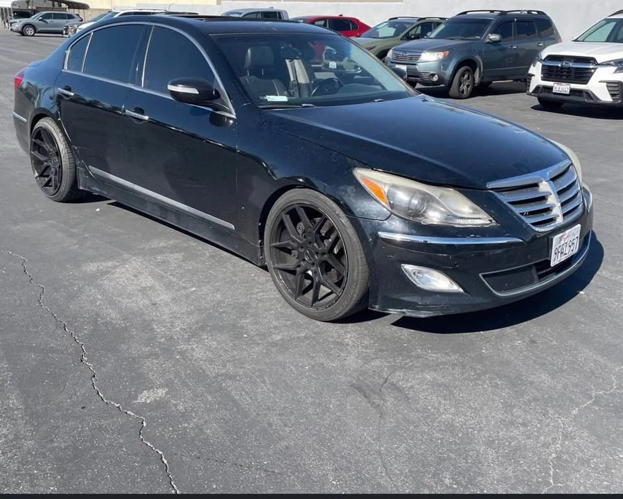 2012 Hyundai Genesis - Image 3 of 7