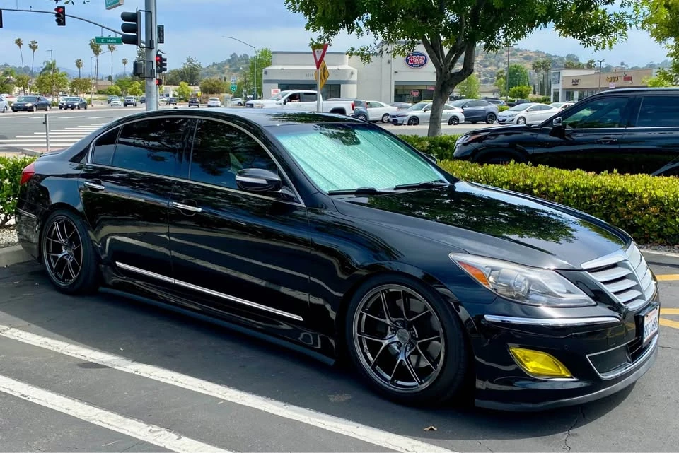 2012 Hyundai Genesis - Image 7 of 11