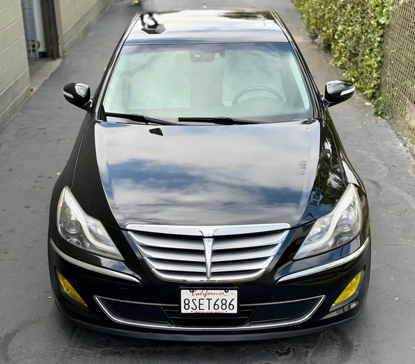 2012 Hyundai Genesis - Image 4 of 11