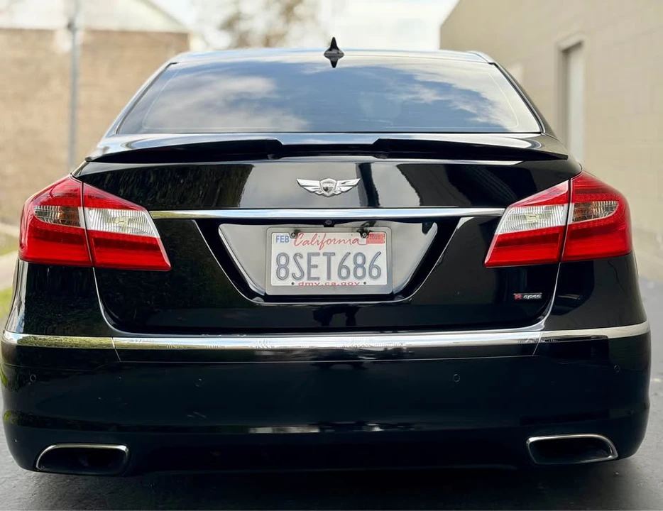 2012 Hyundai Genesis - Image 3 of 11