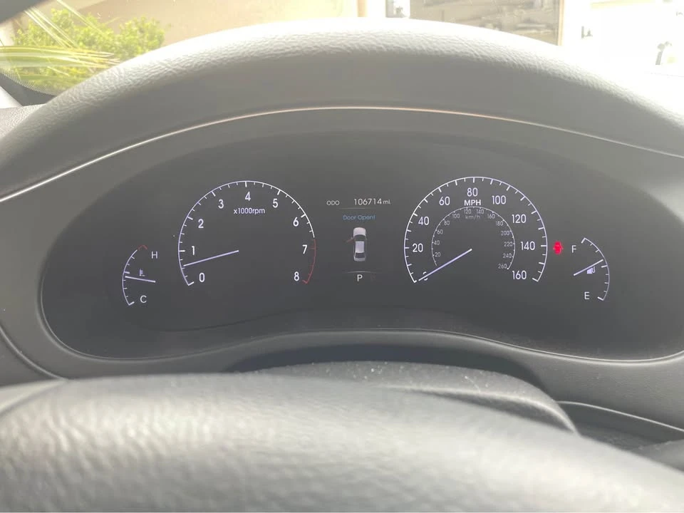 2012 Hyundai Genesis - Image 2 of 5
