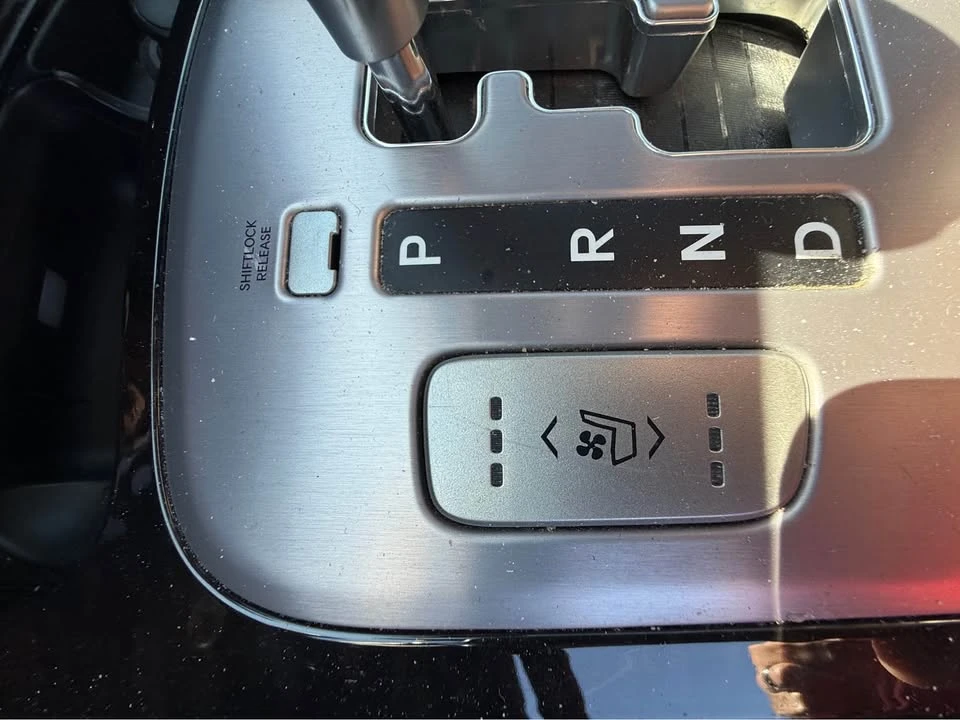 2012 Hyundai Genesis - Image 8 of 8