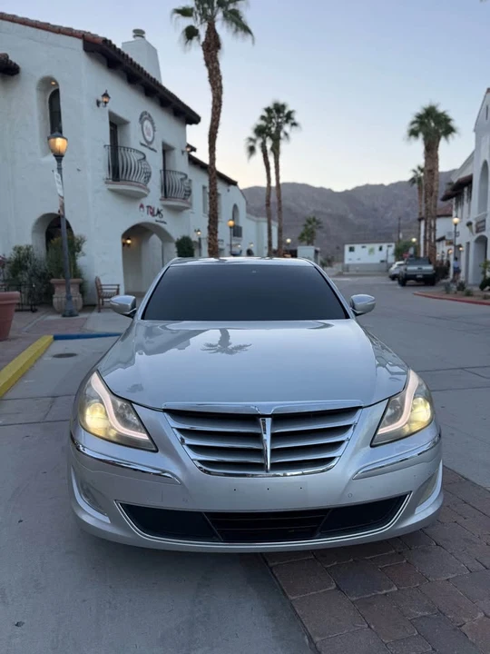 2012 Hyundai Genesis - Image 2 of 17
