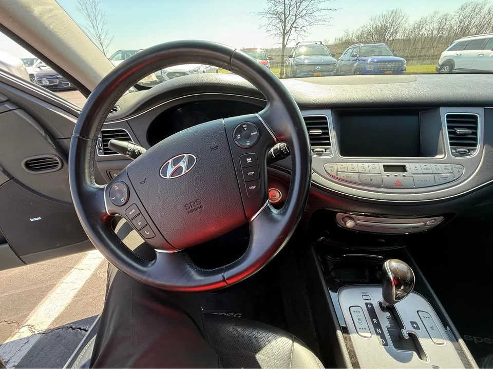 2012 Hyundai Genesis - Image 5 of 8