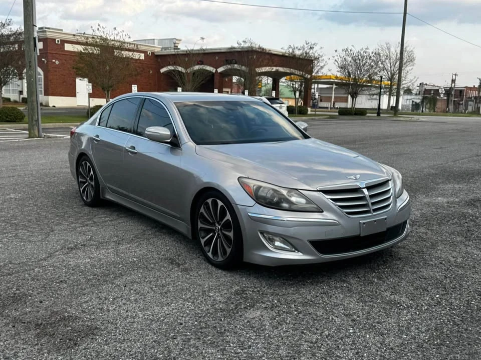 2012 Hyundai Genesis - Image 5 of 16