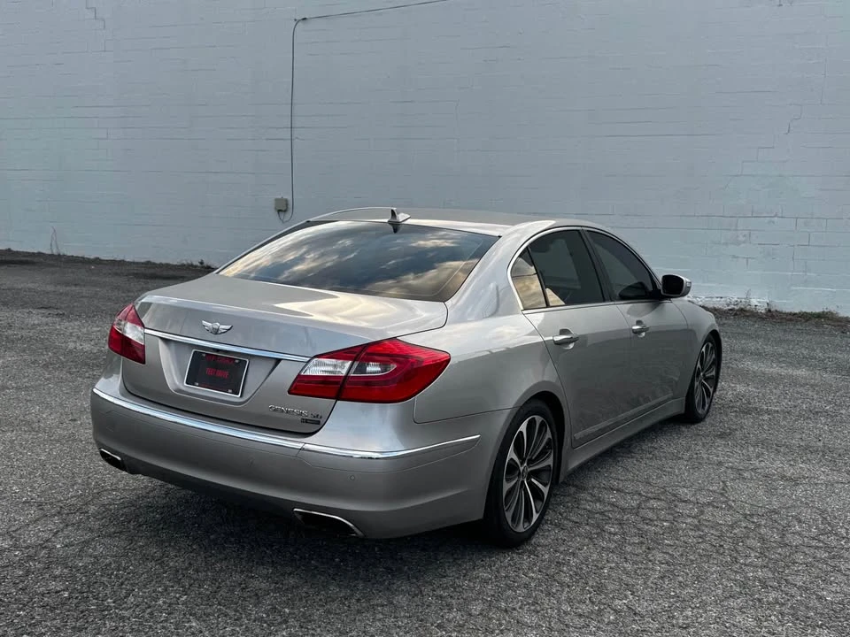 2012 Hyundai Genesis - Image 18 of 18