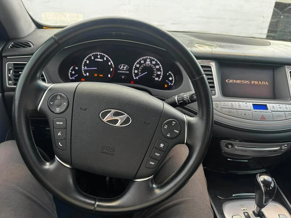 2012 Hyundai Genesis - Image 14 of 14