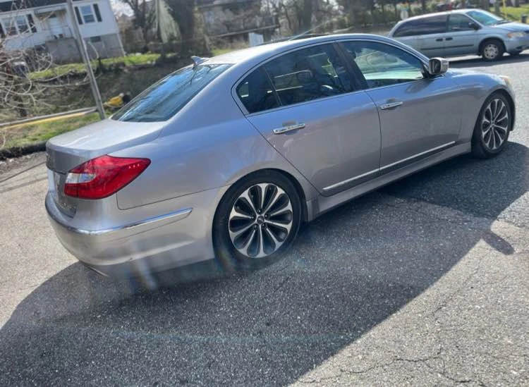 2012 Hyundai Genesis - Image 2 of 10