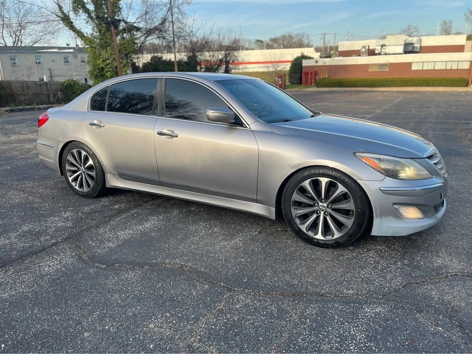 2012 Hyundai Genesis - Image 3 of 10