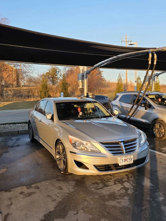 2012 Hyundai Genesis - Image 2 of 20