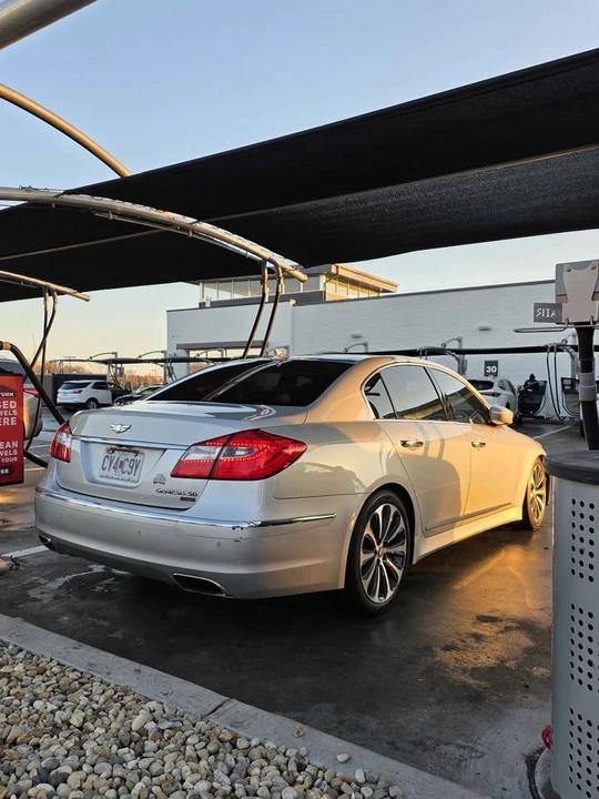 2012 Hyundai Genesis - Image 4 of 20