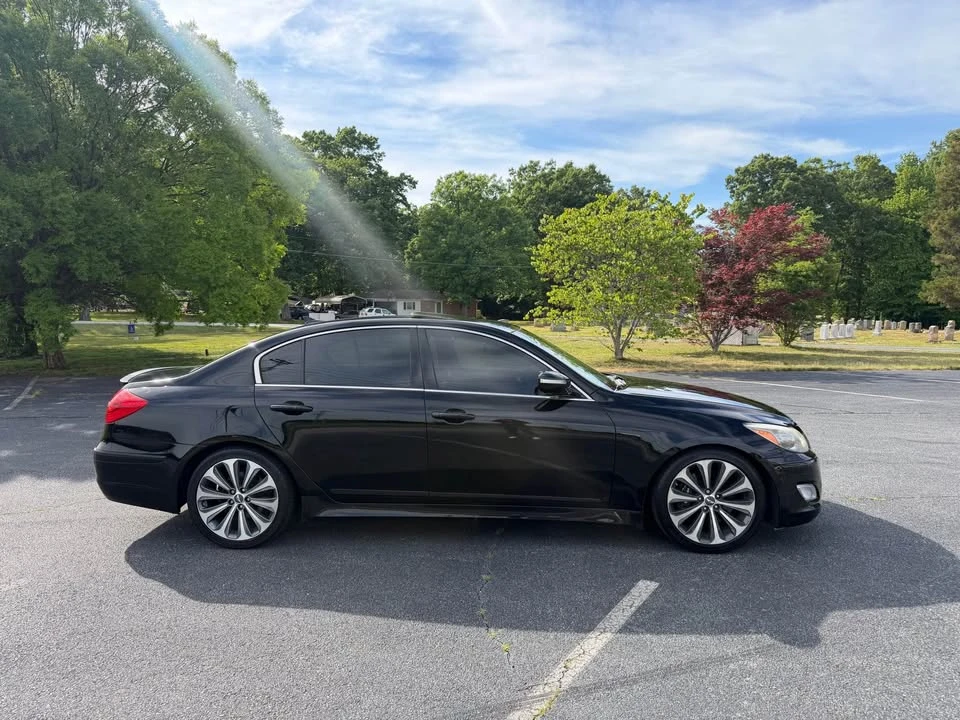 2012 Hyundai Genesis - Image 6 of 16