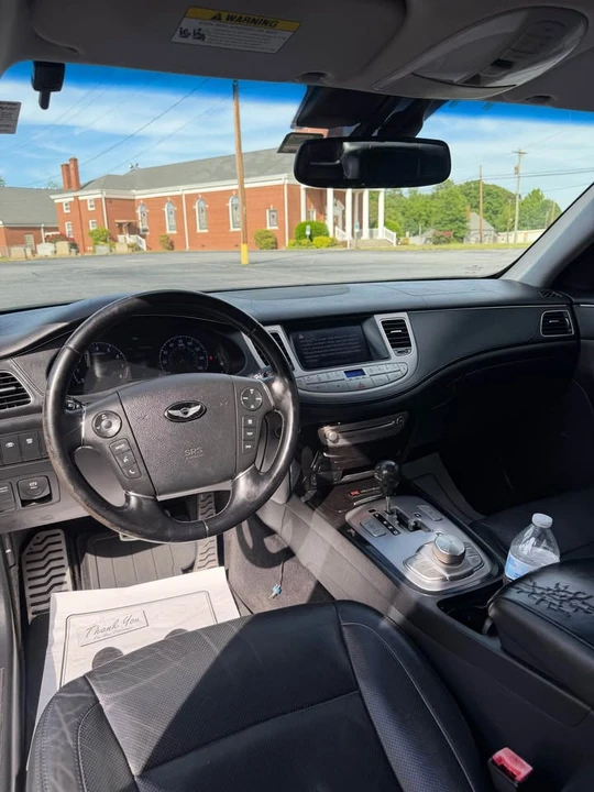2012 Hyundai Genesis - Image 12 of 16