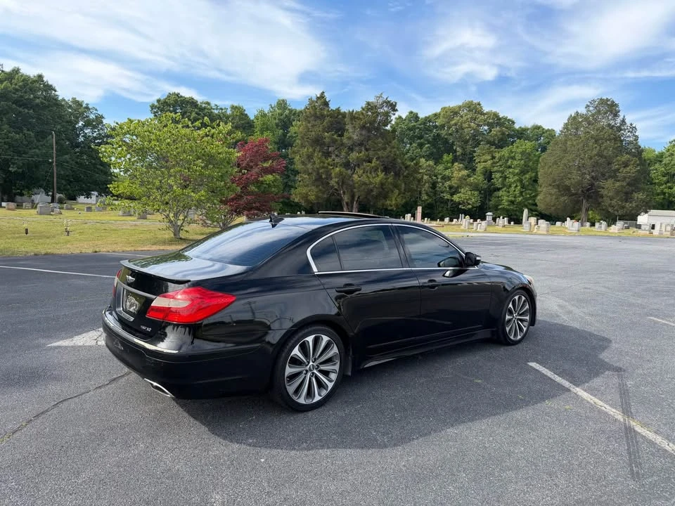 2012 Hyundai Genesis - Image 5 of 16