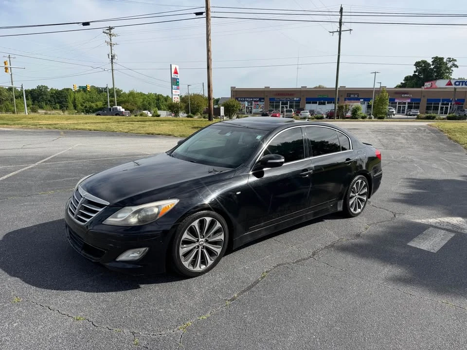 2012 Hyundai Genesis - Image 16 of 16