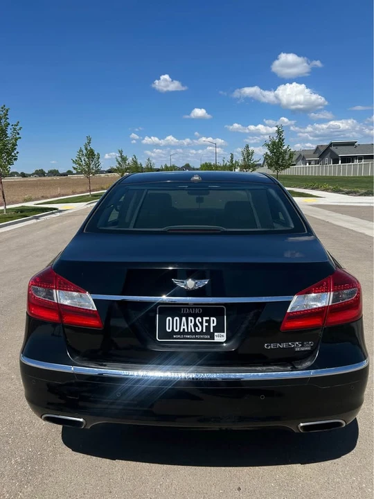2012 Hyundai Genesis - Image 4 of 10