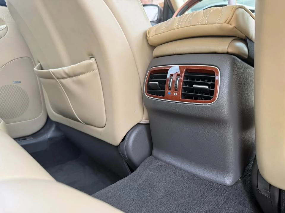 2012 Hyundai Genesis - Image 15 of 18